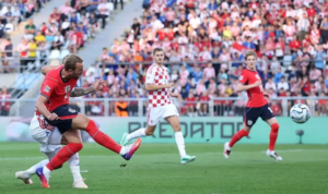 Para pemain Timnas Inggris merayakan gol di depan layar skor Stadion HNK Rijeka pada laga UEFA Nations League (Instagram/@england)